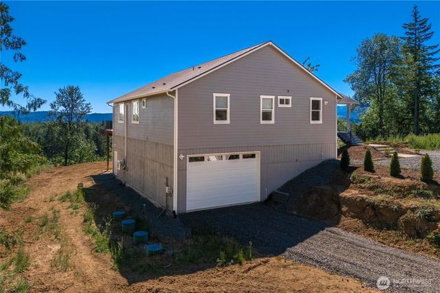 410 Studebaker Spur 1, Castle Rock, WA 98611