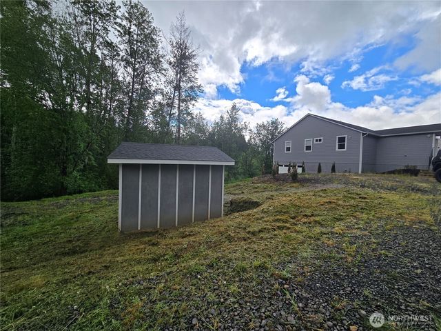 410 Studebaker Spur 1, Castle Rock, WA 98611