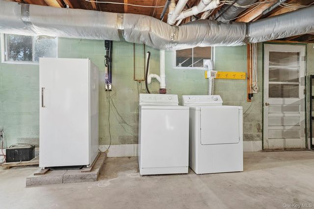 15 Short Hill Drive, Poughkeepsie, NY 12603