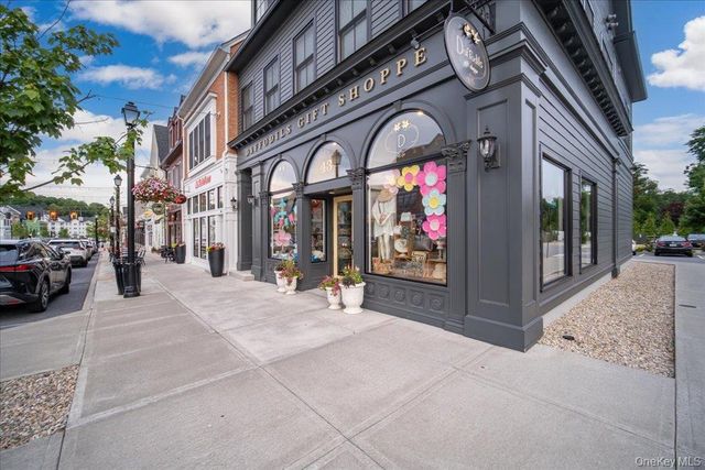 15 Short Hill Drive, Poughkeepsie, NY 12603