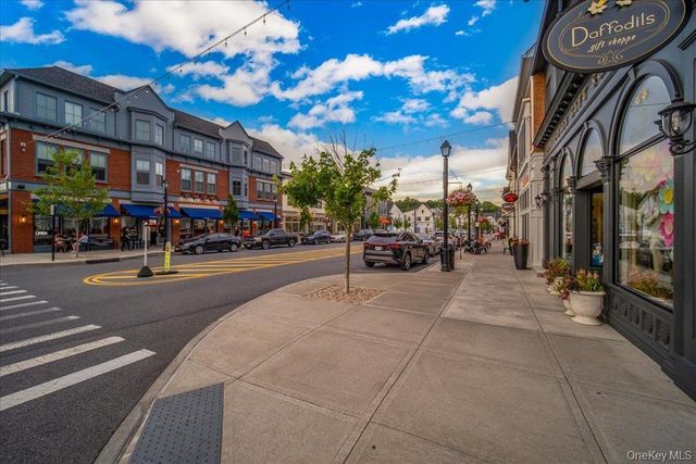 15 Short Hill Drive, Poughkeepsie, NY 12603