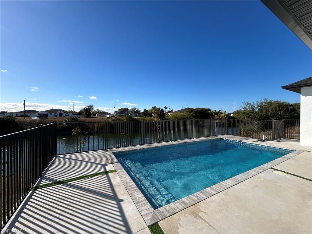 2610 NE 1st PL, CAPE CORAL, FL 33909 — photo 2