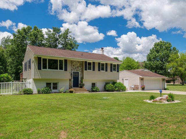 5478 S 31st Street, Kalamazoo, MI 49048
