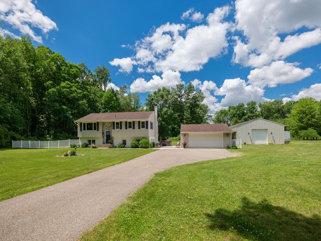 5478 S 31st Street, Kalamazoo, MI 49048