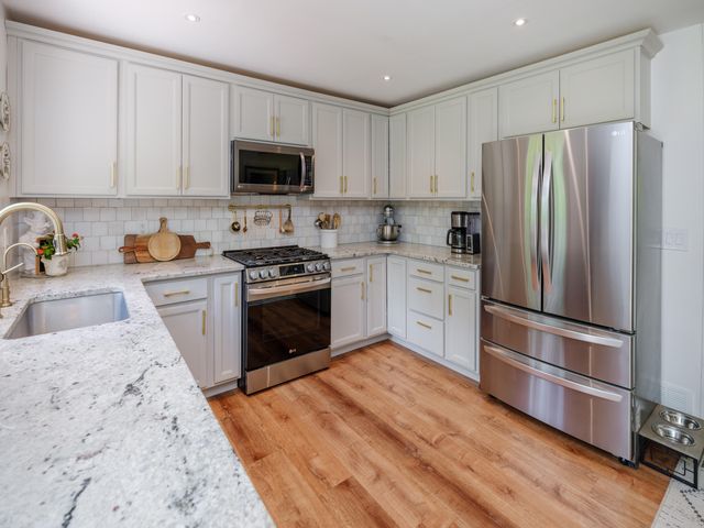5478 S 31st Street, Kalamazoo, MI 49048