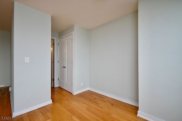 500 Central Ave 516, Union City, NJ 07087