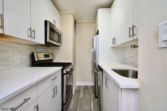 500 Central Ave 516, Union City, NJ 07087