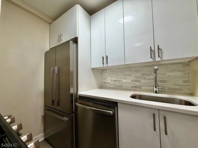 500 Central Ave 516, Union City, NJ 07087