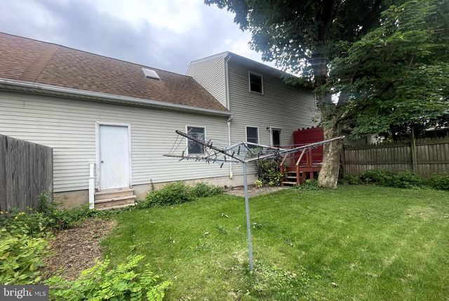 135-A S CHESTNUT ST, Annville, PA 17003