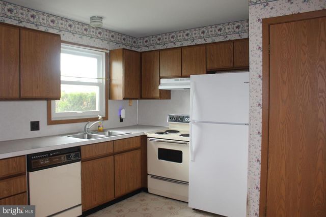 135-A S CHESTNUT ST, Annville, PA 17003