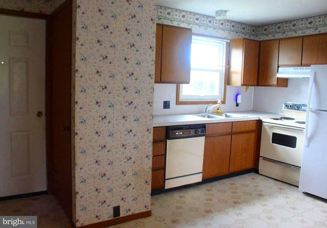 135-A S CHESTNUT ST, Annville, PA 17003