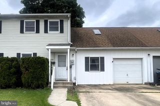 135-A S CHESTNUT ST, Annville, PA 17003