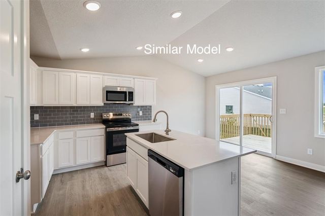 932 Lavender Lane, Pella, IA 50219