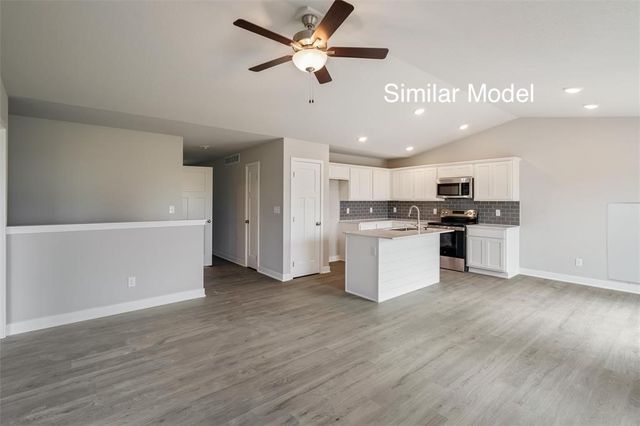 932 Lavender Lane, Pella, IA 50219