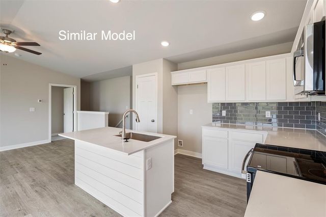 932 Lavender Lane, Pella, IA 50219