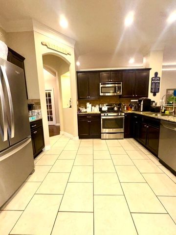 614 Bloomington Lane, Bossier City, LA 71112