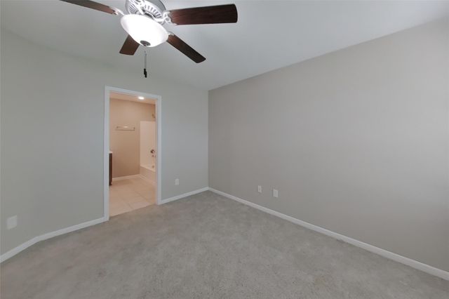 801 Painted Bison Drive, La Marque, TX 77568