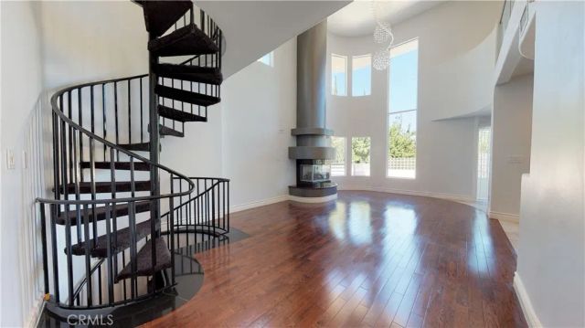 22500 N Summit Ridge, Chatsworth, CA 91311