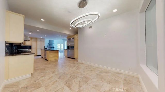 22500 N Summit Ridge, Chatsworth, CA 91311