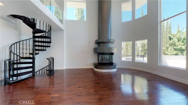 22500 N Summit Ridge, Chatsworth, CA 91311
