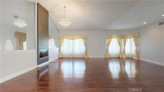 22500 N Summit Ridge, Chatsworth, CA 91311