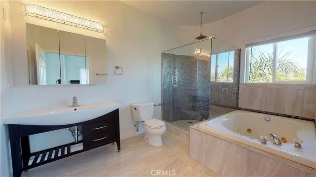 22500 N Summit Ridge, Chatsworth, CA 91311