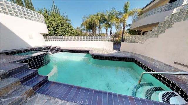 22500 N Summit Ridge, Chatsworth, CA 91311