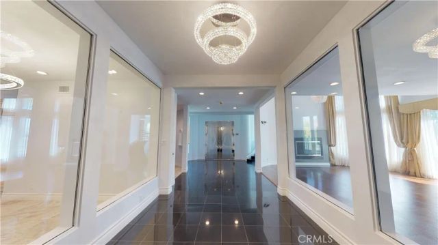 22500 N Summit Ridge, Chatsworth, CA 91311