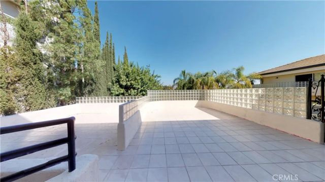 22500 N Summit Ridge, Chatsworth, CA 91311