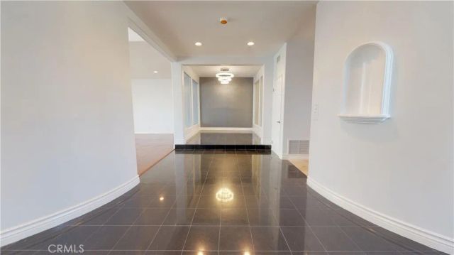 22500 N Summit Ridge, Chatsworth, CA 91311