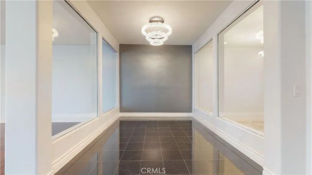22500 N Summit Ridge, Chatsworth, CA 91311