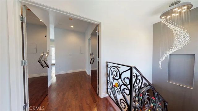 22500 N Summit Ridge, Chatsworth, CA 91311