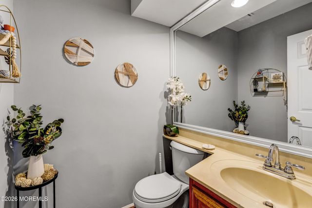 284 Elmwood Court, Howell, NJ 07731