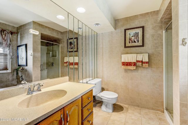 284 Elmwood Court, Howell, NJ 07731