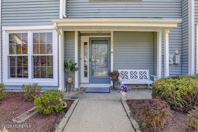 284 Elmwood Court, Howell, NJ 07731