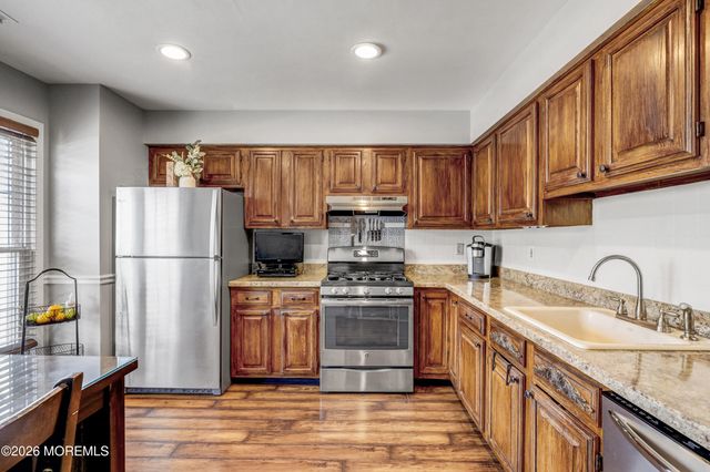 284 Elmwood Court, Howell, NJ 07731