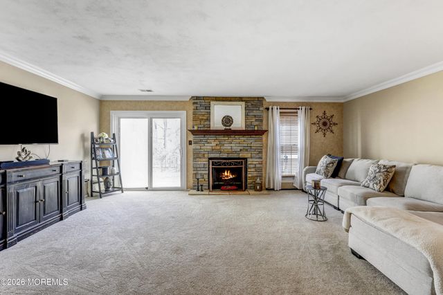 284 Elmwood Court, Howell, NJ 07731