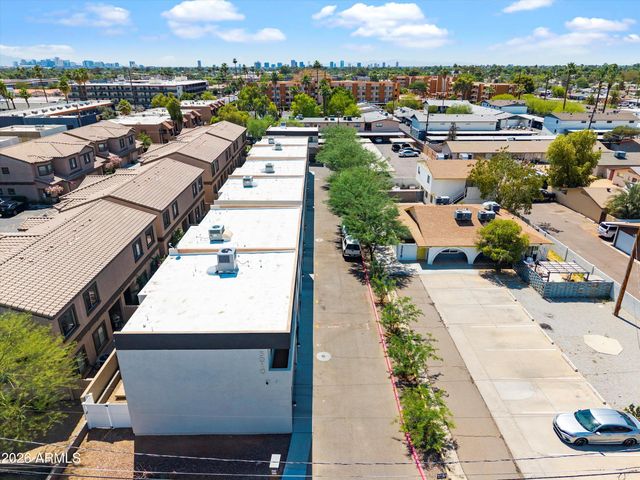 3010 N 37th St Street, Phoenix, AZ 85018