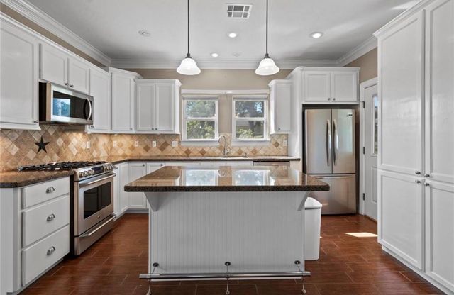 361 Bridgelanding, Onalaska, TX 77360