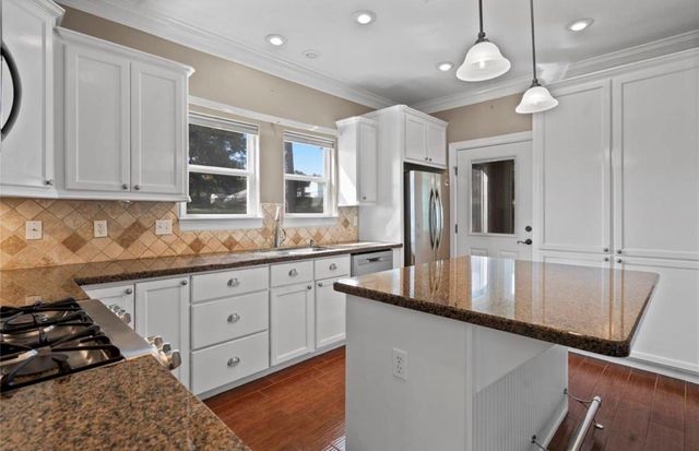 361 Bridgelanding, Onalaska, TX 77360