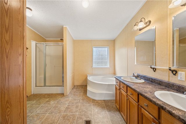 2086 S Harris Drive, Fayetteville, AR 72701