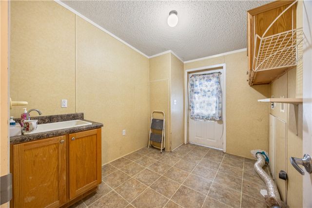 2086 S Harris Drive, Fayetteville, AR 72701