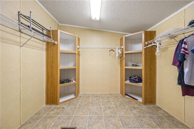 2086 S Harris Drive, Fayetteville, AR 72701