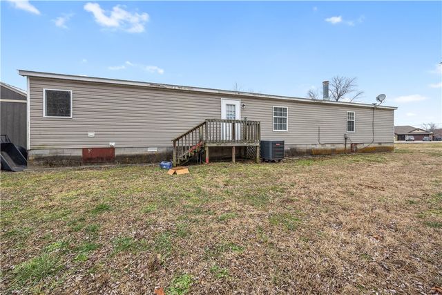 2086 S Harris Drive, Fayetteville, AR 72701