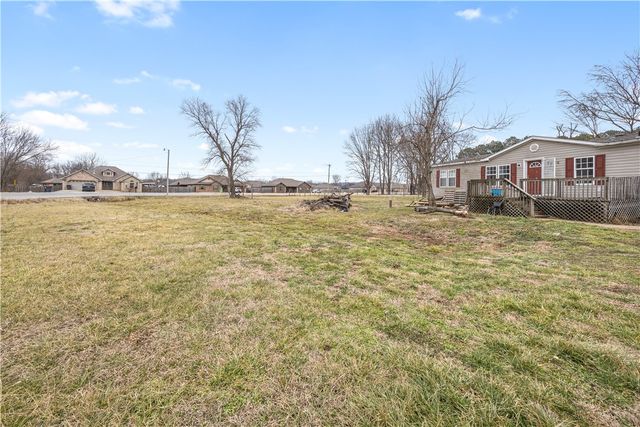 2086 S Harris Drive, Fayetteville, AR 72701