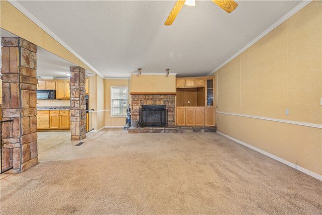 2086 S Harris Drive, Fayetteville, AR 72701