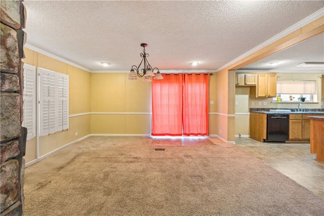 2086 S Harris Drive, Fayetteville, AR 72701