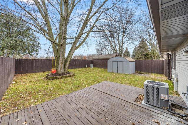 386 CAMPUS Drive, Elgin, IL 60120