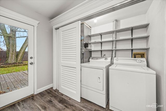 386 CAMPUS Drive, Elgin, IL 60120