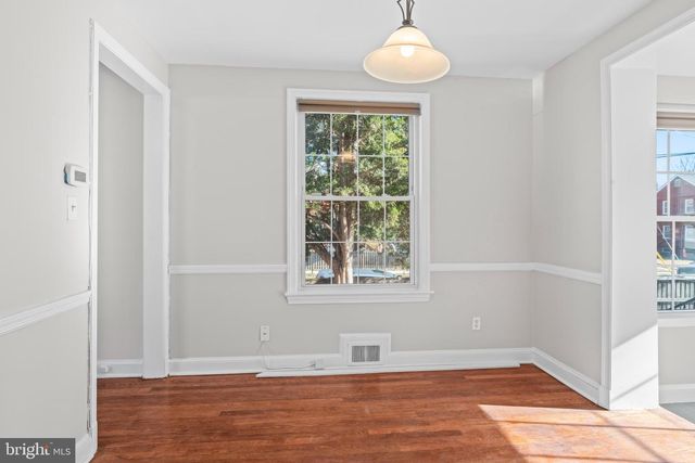 2100 27TH ST S, Arlington, VA 22206